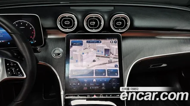 Mercedes-Benz C-Class 2023 — фото 14
