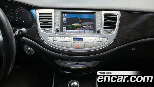 Hyundai Genesis 2012 — фото 15