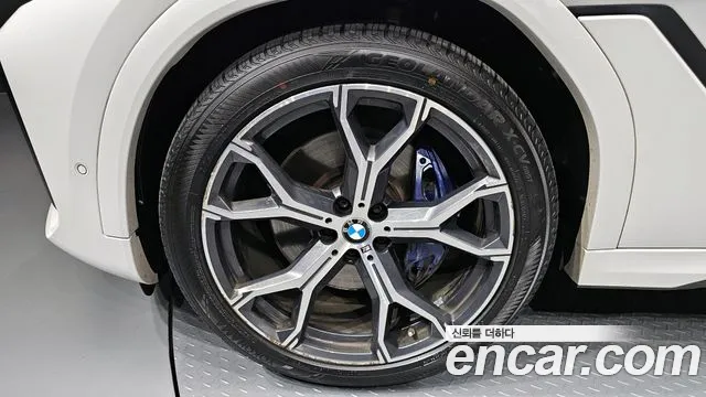 BMW X6 2021 — фото 12
