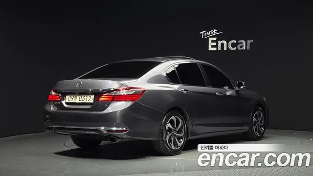Honda Accord 2016 — фото 2