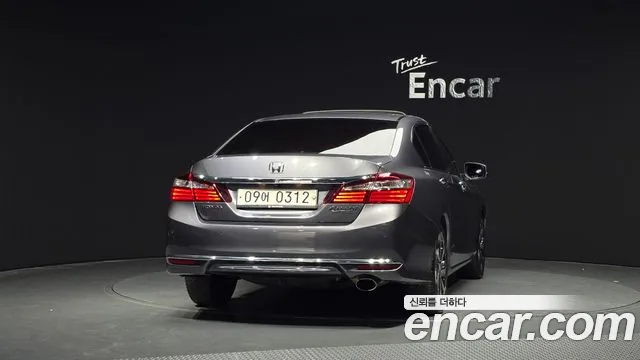 Honda Accord 2016 — фото 4