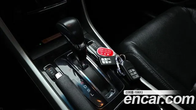 Honda Accord 2016 — фото 9