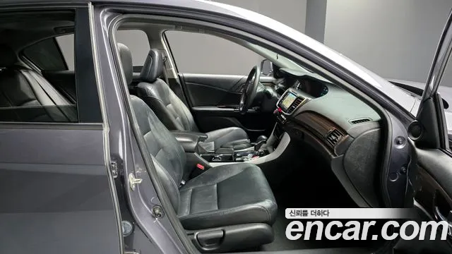 Honda Accord 2016 — фото 10