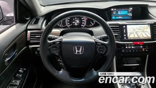 Honda Accord 2016 — фото 13