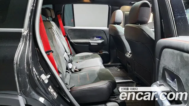 Mercedes-Benz GLB-Class 2023 — фото 12
