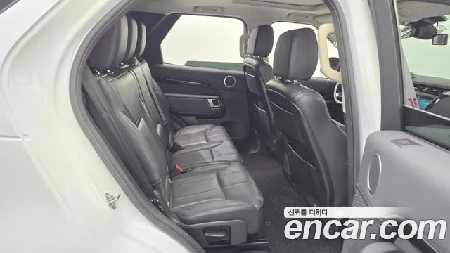 Land Rover Discovery 2019 — фото 12