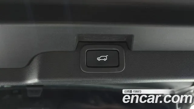 Land Rover Discovery 2019 — фото 20