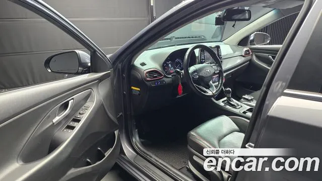 Hyundai i30 2018 — фото 11