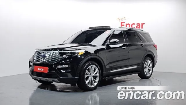 Ford Explorer 2021 — фото 1