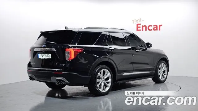 Ford Explorer 2021 — фото 2