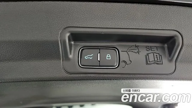 Ford Explorer 2021 — фото 18