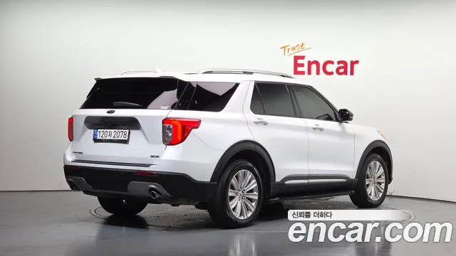 Ford Explorer 2022 — фото 2