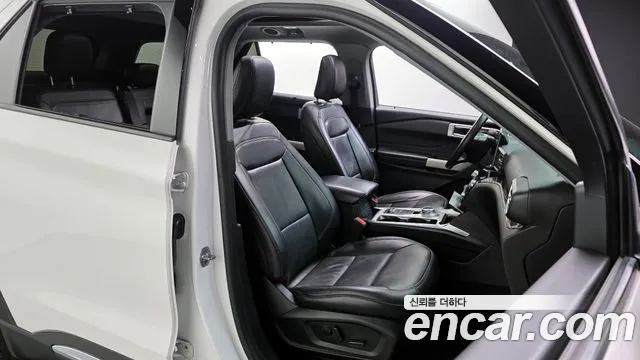 Ford Explorer 2022 — фото 12