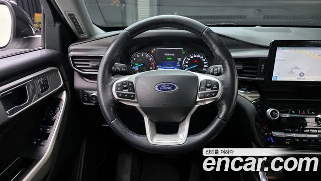 Ford Explorer 2022 — фото 13