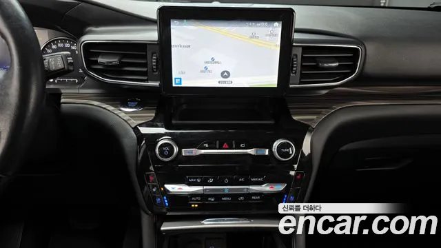 Ford Explorer 2022 — фото 17