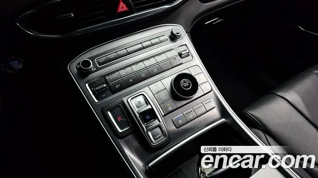 Hyundai Santafe 2021 — фото 9