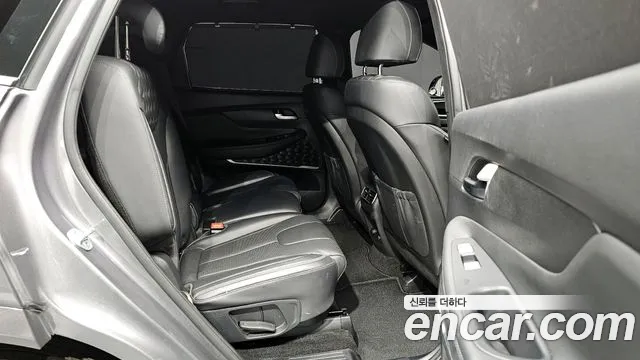 Hyundai Santafe 2021 — фото 12