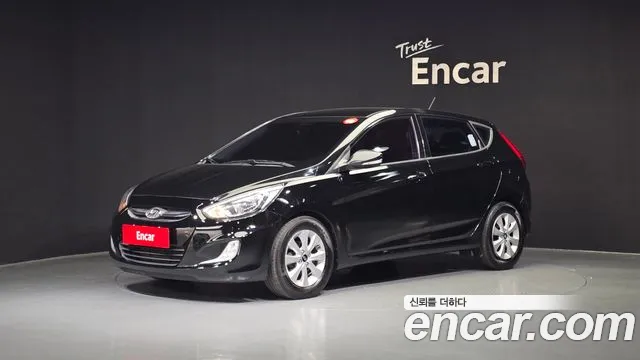 Hyundai Accent 2017 — фото 1