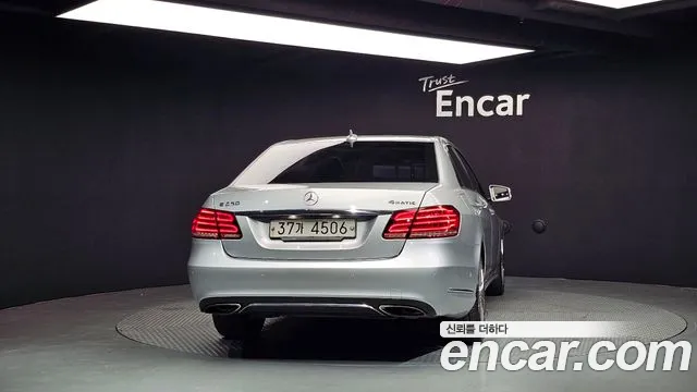Mercedes-Benz E-Class 2014 — фото 4