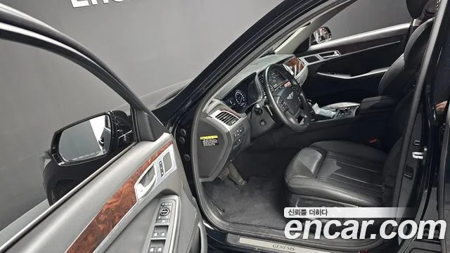 Hyundai Genesis 2015 — фото 10