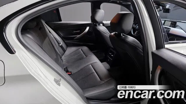 BMW 3-Series 2015 — фото 12