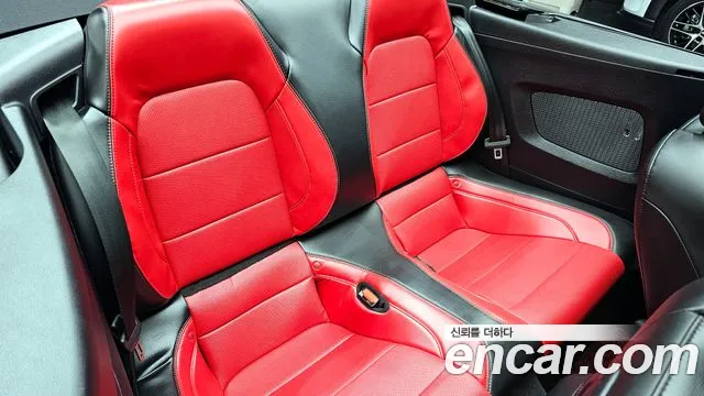 Ford Mustang 2021 — фото 12