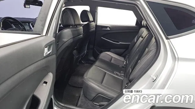 Hyundai Tucson 2017 — фото 19