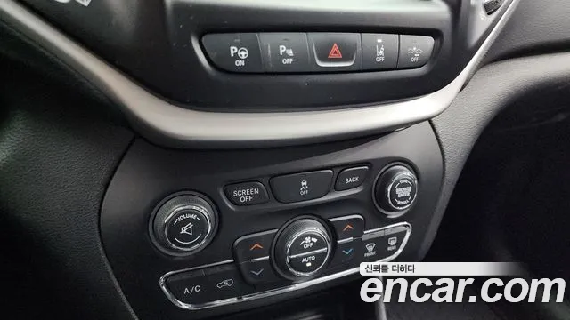 Jeep Cherokee 2017 — фото 16