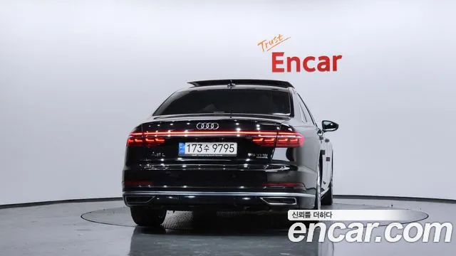 Audi A8 2021 — фото 4