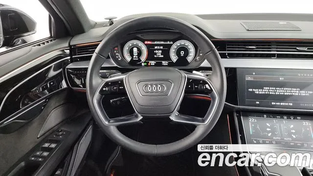 Audi A8 2021 — фото 13