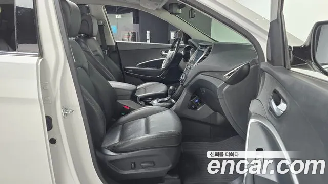 Hyundai Santafe 2016 — фото 10