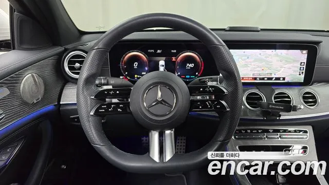 Mercedes-Benz E-Class 2022 — фото 13