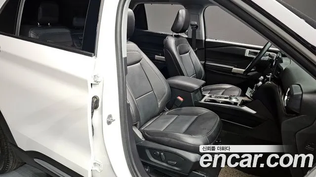 Ford Explorer 2022 — фото 12