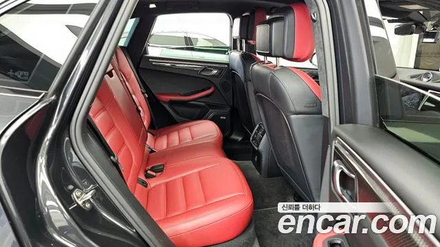 Porsche Macan 2021 — фото 12