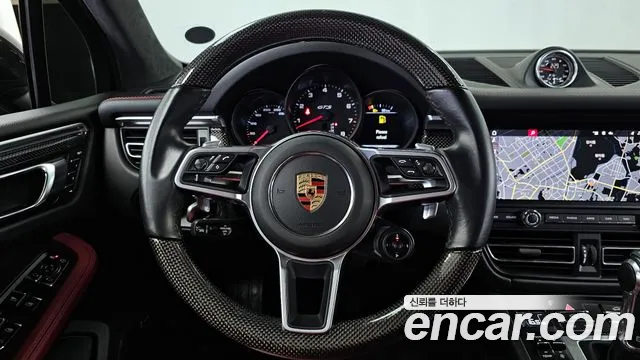 Porsche Macan 2021 — фото 13