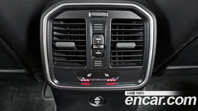 Porsche Macan 2021 — фото 18