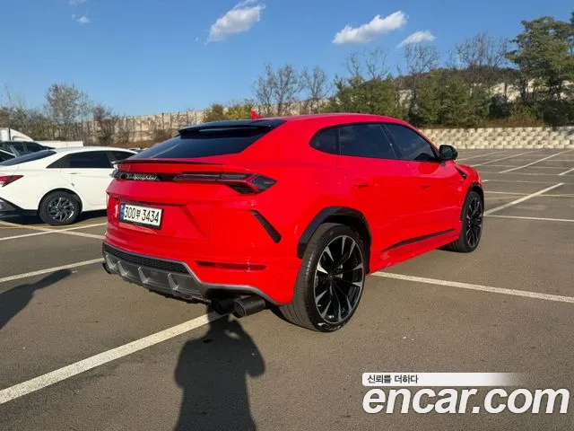 Lamborghini Urus 2020 — фото 6