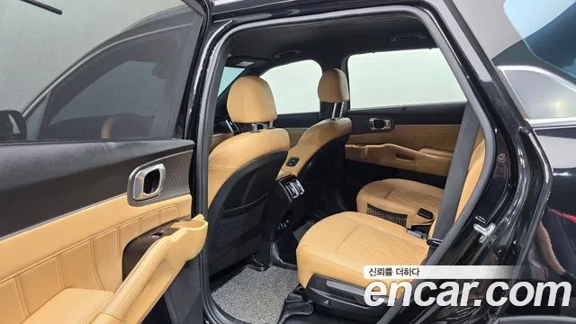 Kia Sorento 2021 — фото 17