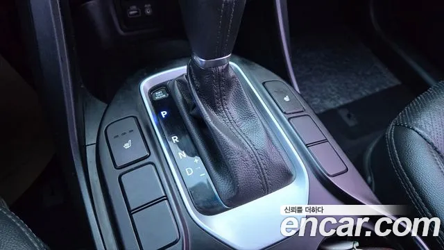 Hyundai Santafe 2016 — фото 17