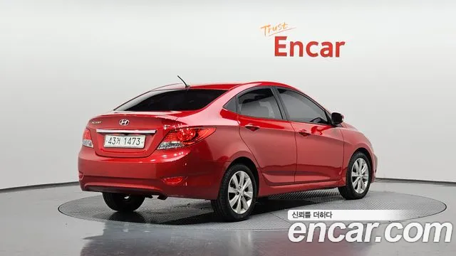 Hyundai Accent 2011 — фото 2