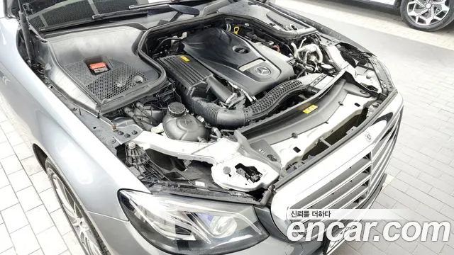 Mercedes-Benz E-Class 2018 — фото 6