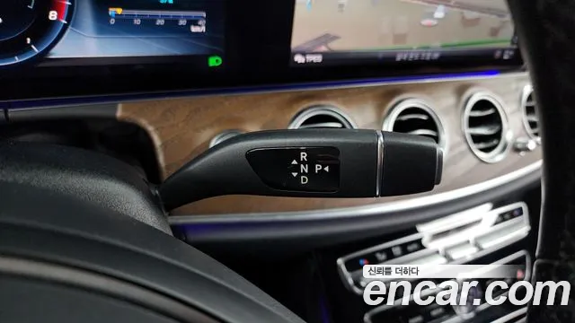Mercedes-Benz E-Class 2018 — фото 9