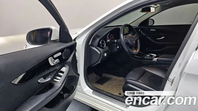 Mercedes-Benz C-Class 2017 — фото 11