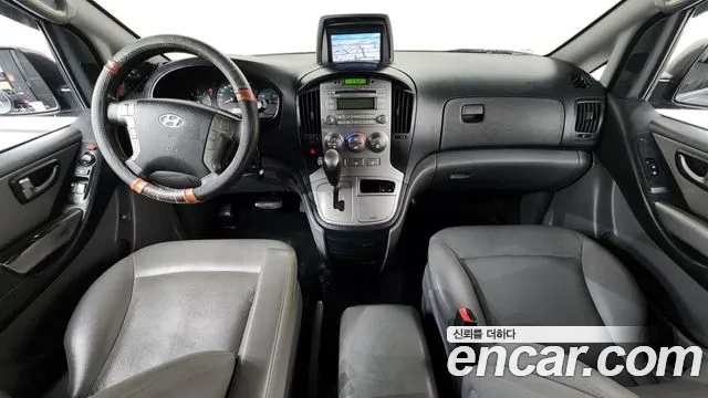 Hyundai Starex 2016 — фото 7