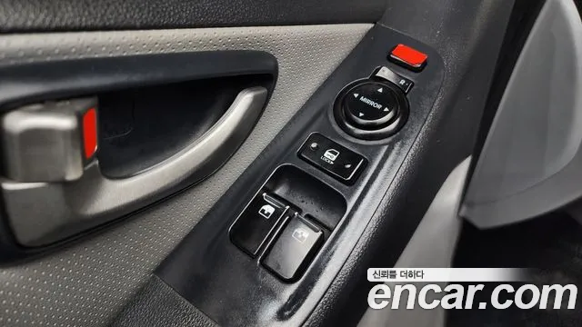 Hyundai Starex 2016 — фото 14