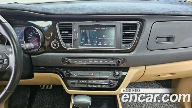 Kia Canival 2019 — фото 14