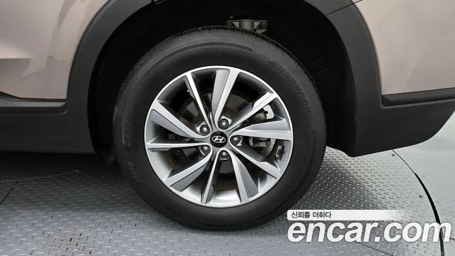 Hyundai Santafe 2019 — фото 5