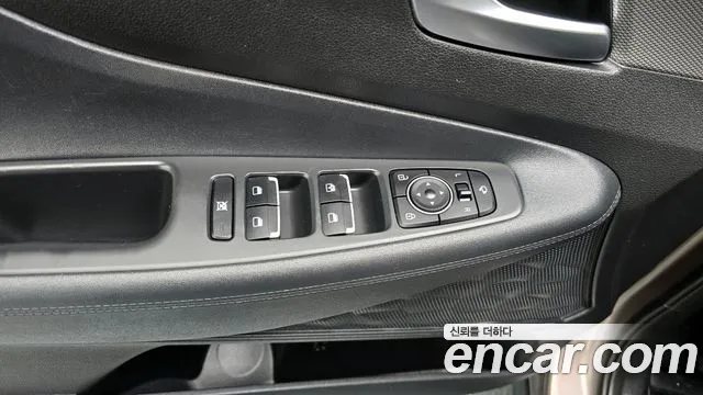 Hyundai Santafe 2019 — фото 18