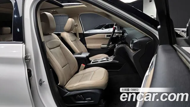 Ford Explorer 2020 — фото 10