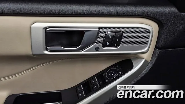 Ford Explorer 2020 — фото 17